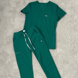 Figs scrub set